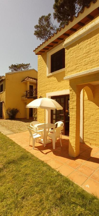 Pino Dorado Aparthotel Manantiales Luaran gambar