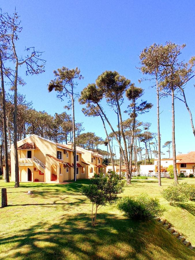 Pino Dorado Aparthotel Manantiales Luaran gambar